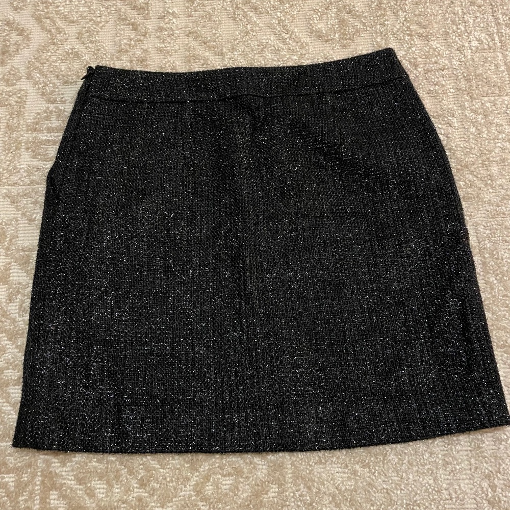 Ann Taylor Black Skirt with Silver Sparkles Size 6 Side Zipper w/ pockets